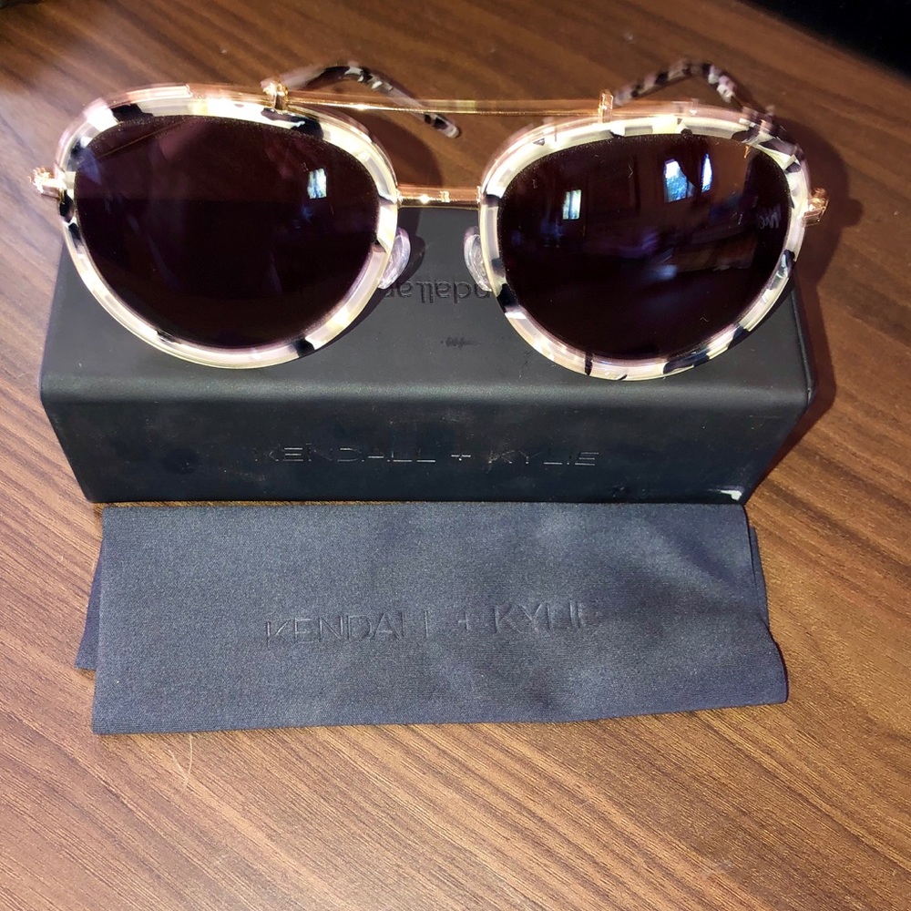 Never worn Kendall&Kylie Sunglasses